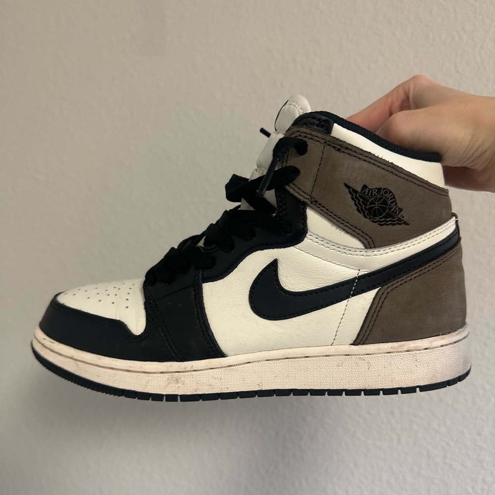 Nike Jordan 1 Mocha